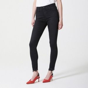 AG Farrah Ankle Jean in black - sz 25